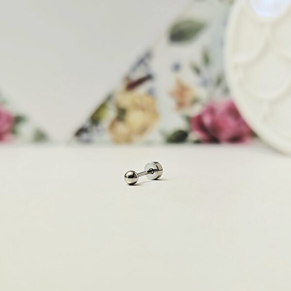 Single Circle Stud